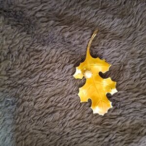 Gold Leaf Brooch with Pearl Accent Vintage